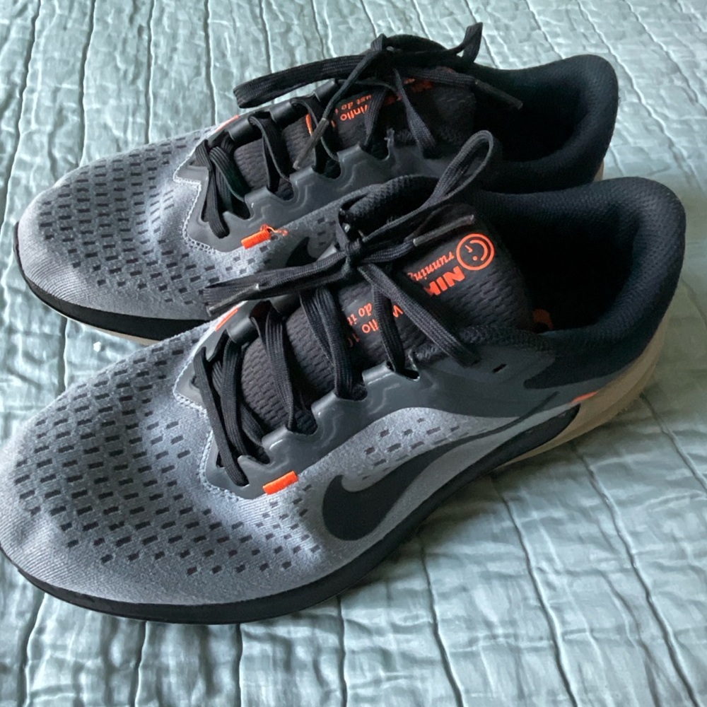 Nike Men's Gray and Black Athletic Shoes with Orange Accents